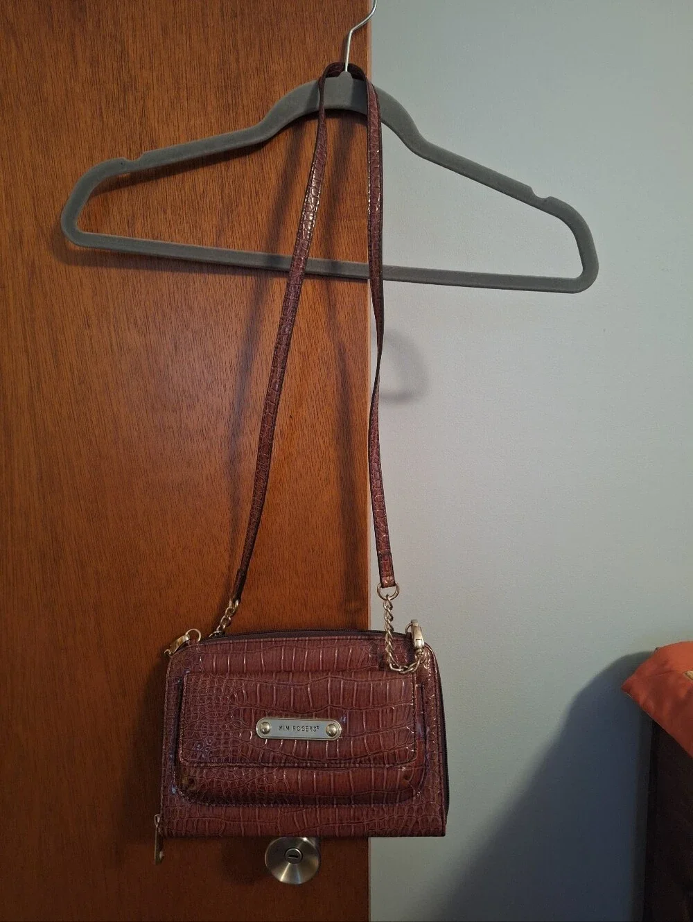 Kim Rogers Brown Croc-Embossed Crossbody Bag No Rips, Stains Or Tears